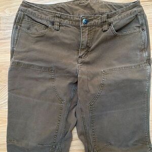 Duluth Trading Company work carpenter 6 x 29 pants. Robust material! Well loved!